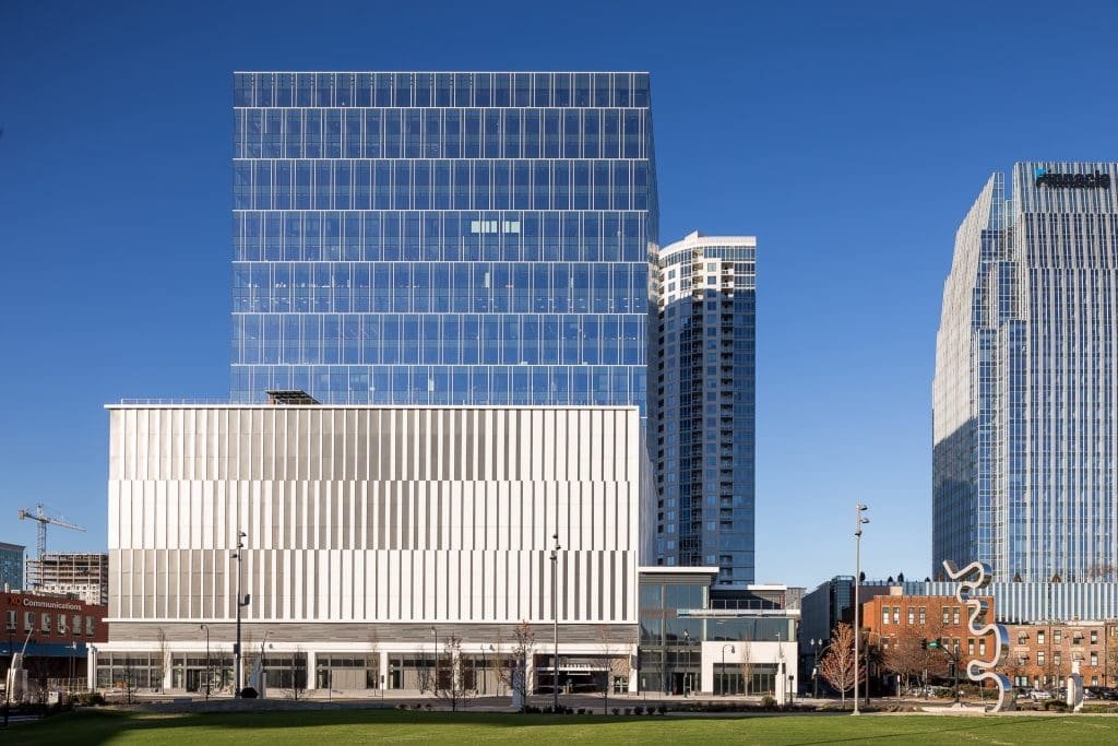 222 Office Tower - Nashville Architecture and Commercial Photographer One Point