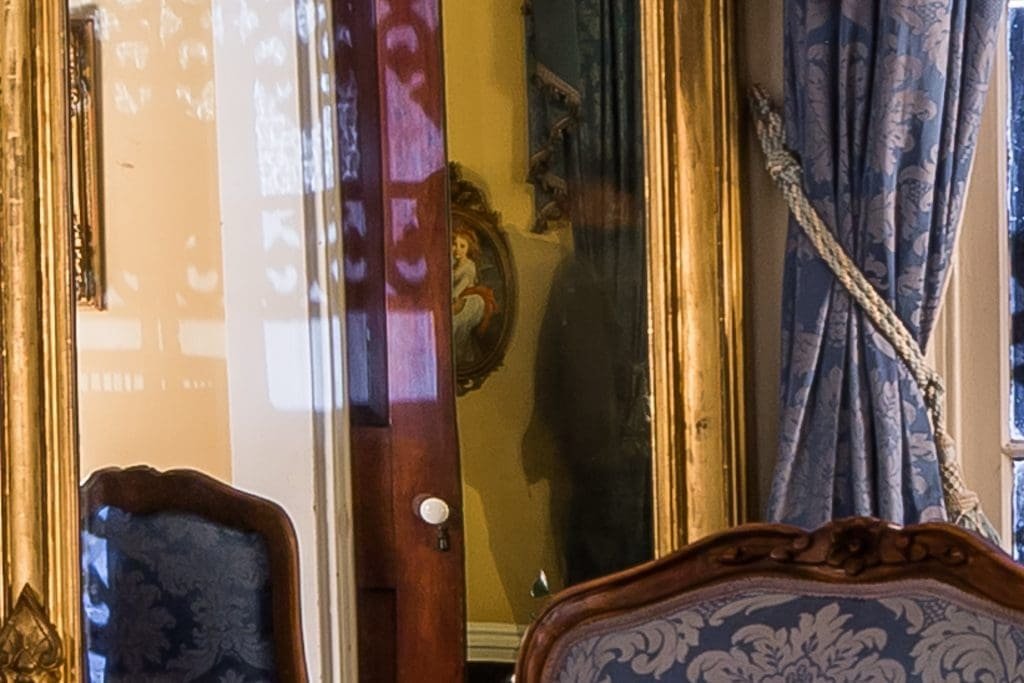 Cedar Grove Inn Magnified Parlor, Vicksburg, MS